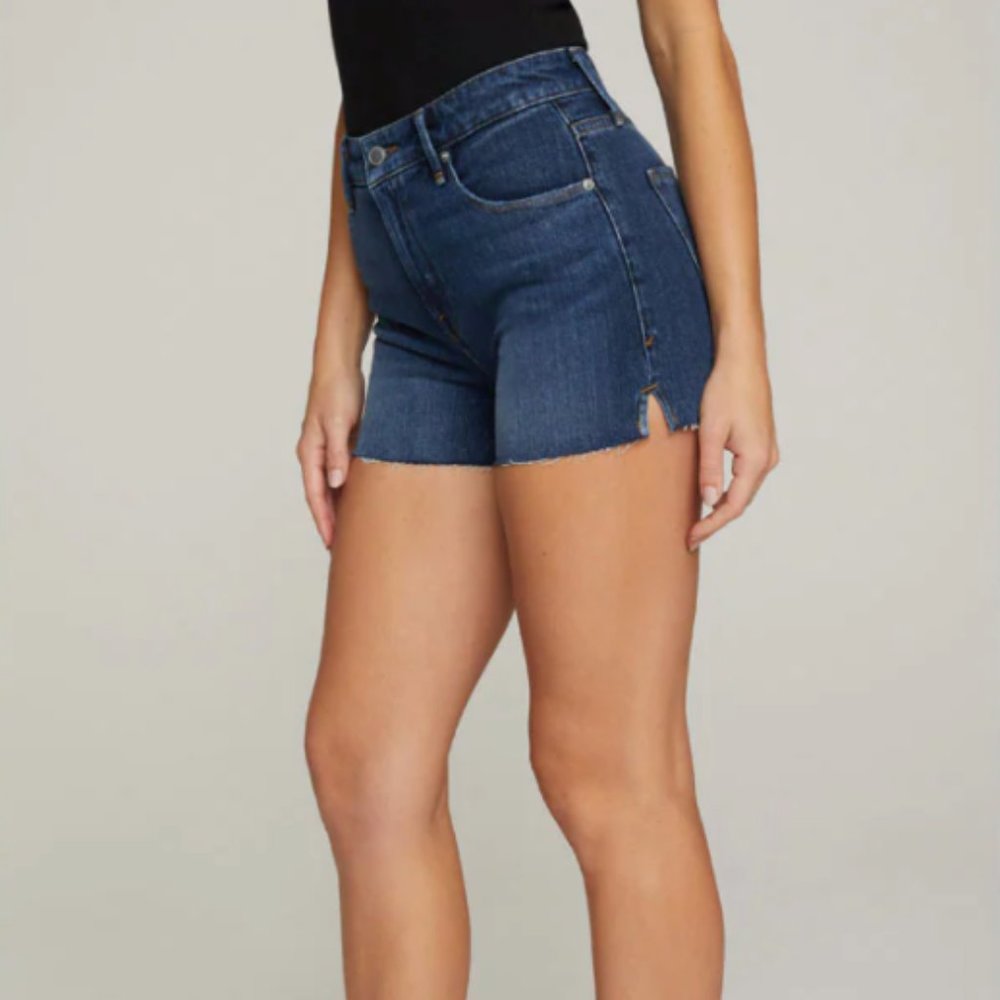 NWT Good American Cut Off Shorts